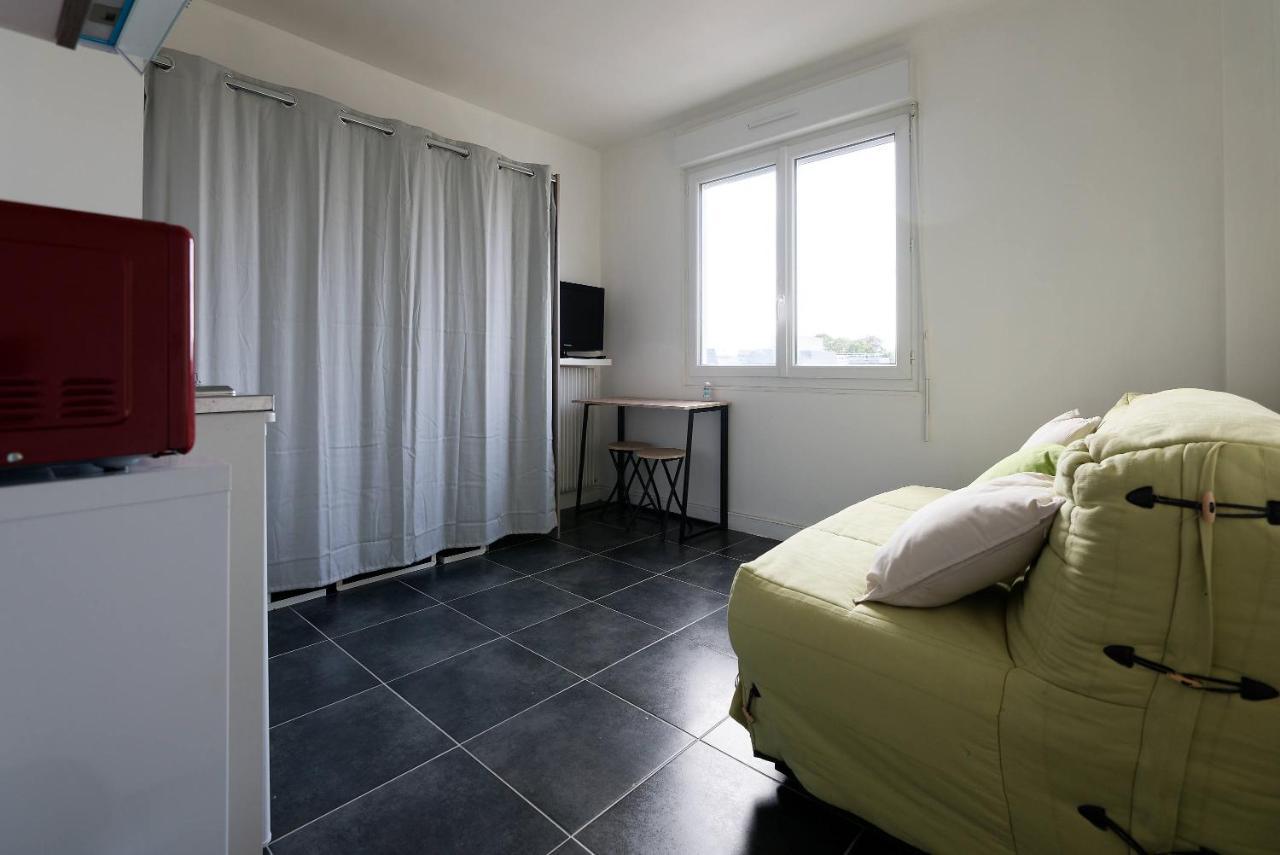 STUDIO A 300 METRES DE LA GARE et 25 MINUTES DE PARIS EN TRAIN Melun Kültér fotó