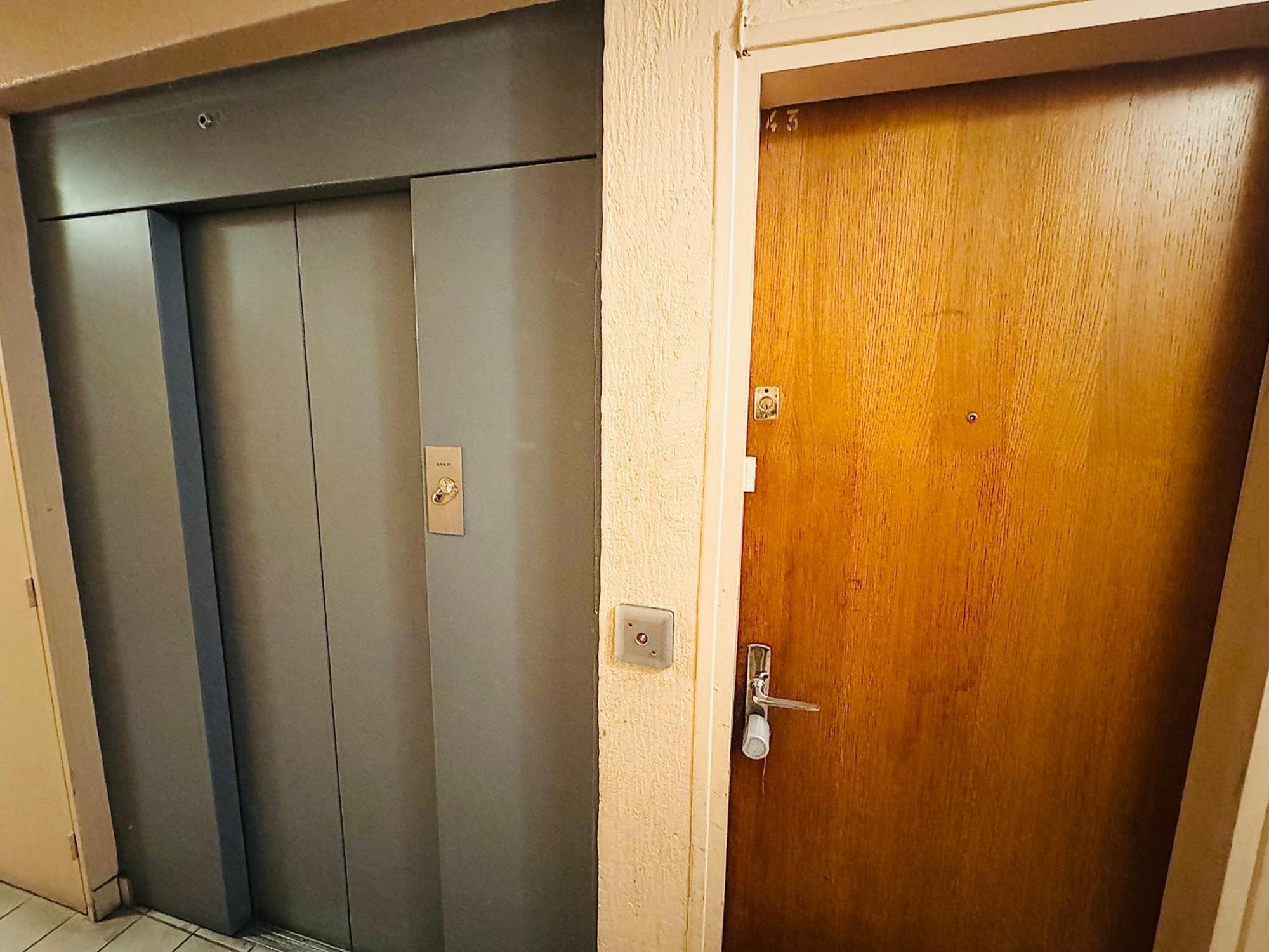 STUDIO A 300 METRES DE LA GARE et 25 MINUTES DE PARIS EN TRAIN Melun Kültér fotó